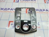 Накладка декоративная на магнитолу Kia Cerato (TD) 84740-1M300-DAJ