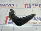 Брызговик передний правый Kia Cerato (TD) 86832-1M000
