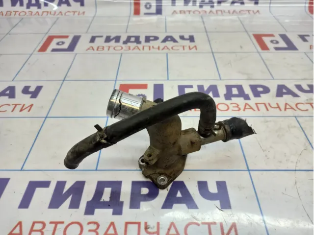 Фланец двигателя системы охлаждения Kia Cerato (TD) 25620-2B003