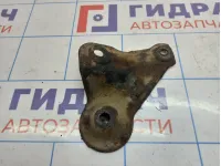 Кронштейн передней балки правый Kia Cerato (TD) 62477-2H000