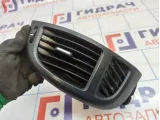 Дефлектор воздушный правый Kia Cerato (TD) 974901M100WK