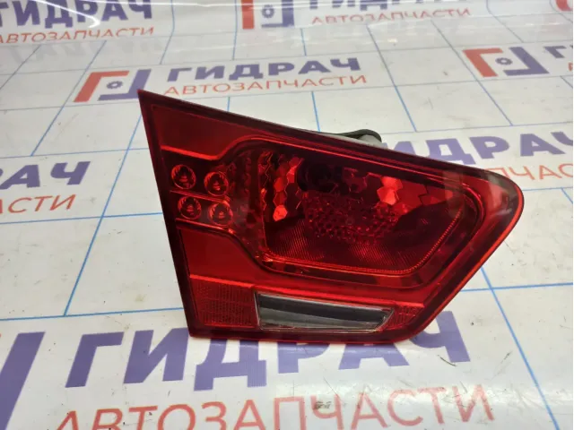 Фонарь задний внутренний левый Kia Cerato (TD) 92403-1M020