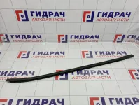 Накладка стекла переднего левого Kia Cerato (TD) 82210-1M000