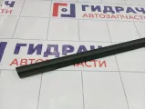 Накладка стекла заднего правого Kia Cerato (TD) 83220-1M000