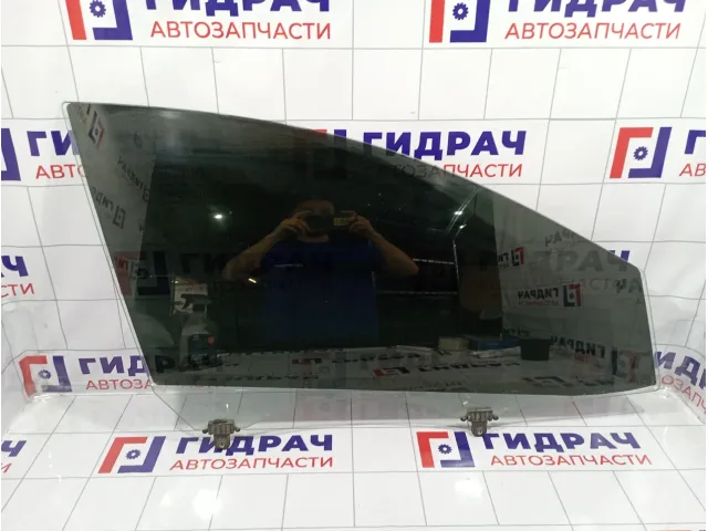 Стекло двери передней правой Kia Cerato (TD) 82421-1M010