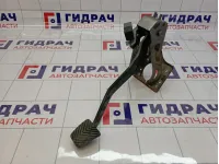 Педаль тормоза Kia Cerato (TD) 32800-2H100 Педаль тормоза Kia Cerato (TD) 32800-2H100