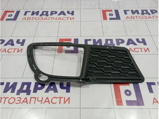 Решетка в бампер левая Kia Cerato (TD) 86563-1M610