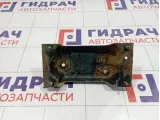 Кронштейн усилителя заднего бампера левый Kia Cerato (TD) 86641-1M010