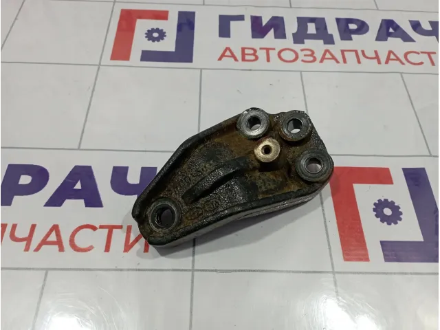 Кронштейн двигателя правый Kia Cerato (TD) 21815-1M500