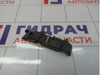 Направляющая переднего бампера правая Kia Cerato (TD) 86514-1M000