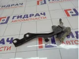 Петля капота правая Kia Cerato (TD) 79120-1M000