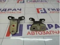 Петли двери задней правой Kia Cerato (TD)