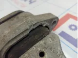 Опора двигателя задняя Kia Cerato 3 21950-3X000. Дефект.