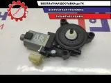 Моторчик стеклоподъемника заднего правого Kia Cerato 4 83460-M6010.
