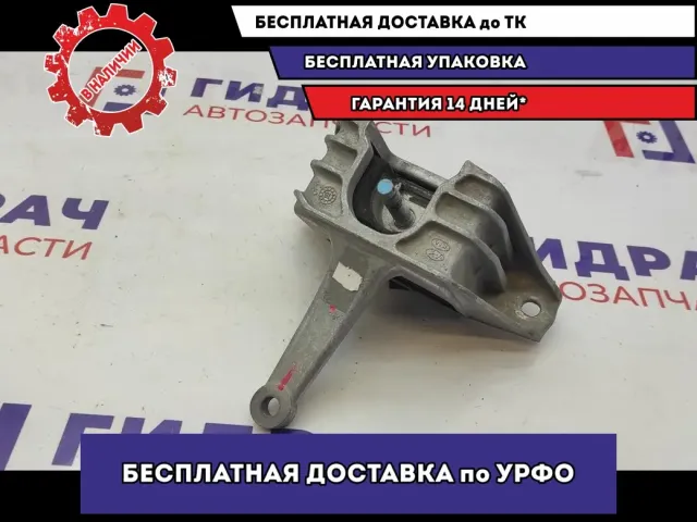 Опора двигателя правая Kia Cerato 4 21810-M6100.
