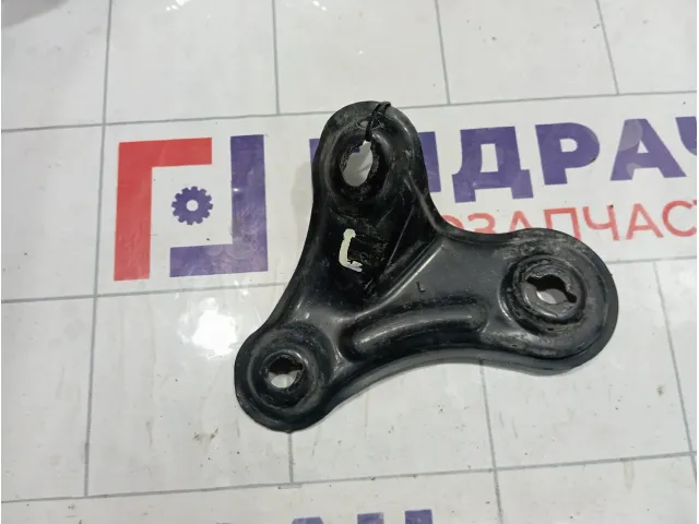 Кронштейн балки передний левый Kia Cerato 62476F2100