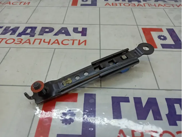 Механизм регулировки ремня безопасности Kia Cerato 88890F2000