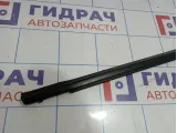 Накладка стекла переднего правого Kia Optima (TF) 82220-2T000