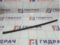 Уплотнитель стекла переднего правого Kia Optima (TF) 82241-2T000