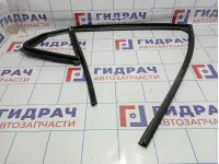 Уплотнитель стекла заднего правого Kia Optima (TF) 83541-2T001