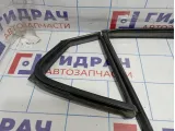 Уплотнитель стекла заднего правого Kia Optima (TF) 83541-2T001