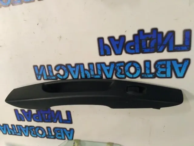 Кнопка стеклоподъемника подлокотник двери задней левой Kia Picanto 2010