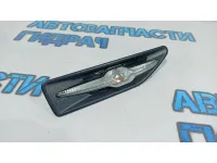 Повторитель на крыло правый белый Kia Rio 3 92304-4X000.