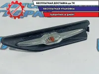 Повторитель на крыло левый белый Kia Rio 3 92303-4X000. Дефект.