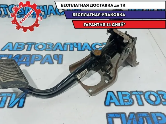 Педаль тормоза Kia Rio 3 32800-1R210.