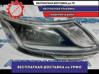 Фара правая Kia Rio 3 92102-4X000. Трещина,сломано крепление.