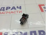 Кнопка стеклоподъемника Kia Rio 935811G001