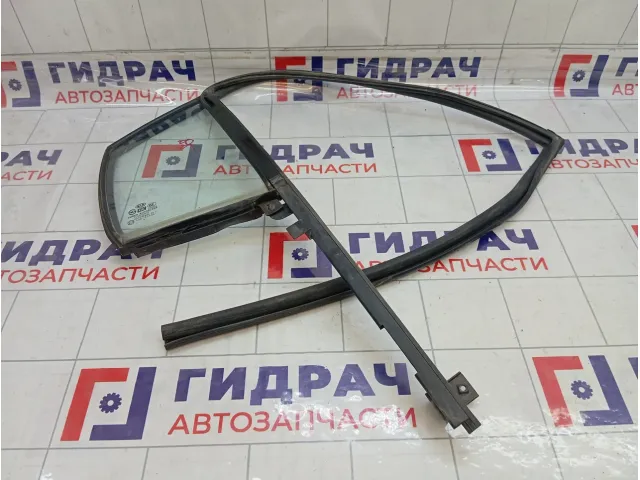 Стекло двери задней правой Kia Rio 834271G210