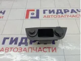 Гнездо прикуривателя Kia Rio 933001G000