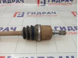 Привод передний правый Kia Rio 495001G190