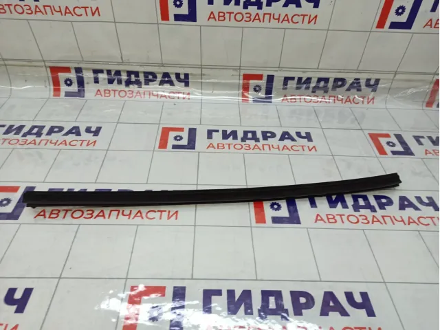 Уплотнитель стекла заднего левого Kia Rio (QB) 832314X000