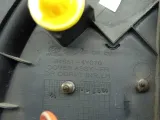 Крышка зеркала внутренняя левая Kia Rio 846514Y010