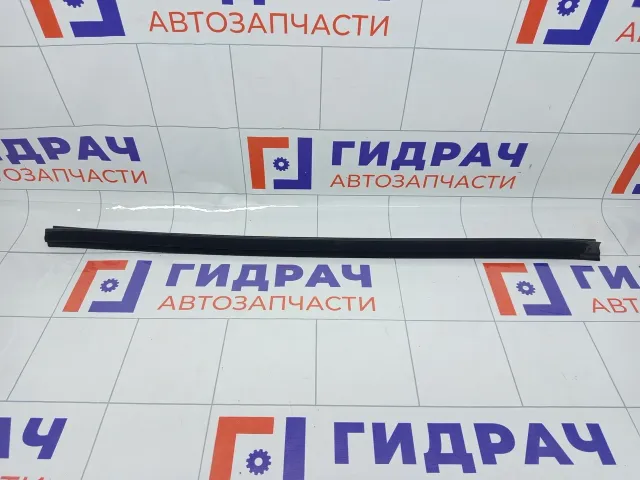 Уплотнитель стекла заднего правого Kia Rio 832314X000