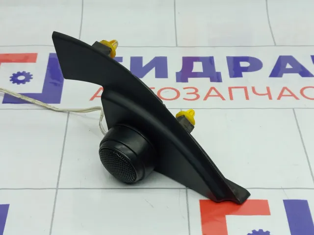 Крышка зеркала внутренняя правая Kia Rio 846614Y010