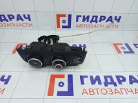 Блок управления отопителем (печкой) Kia Rio 972504Y020