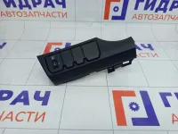 Кнопка корректора фар Kia Rio 933704Y000