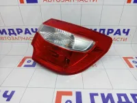 Фонарь задний правый Kia Rio 924024X200