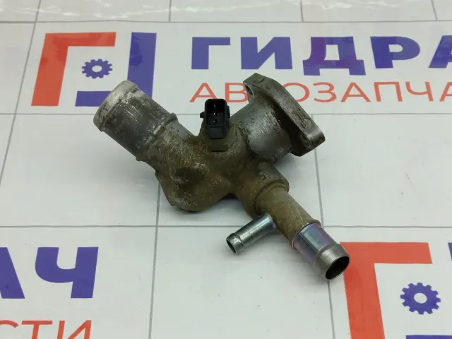 Фланец двигателя системы охлаждения Kia Rio 256002B003