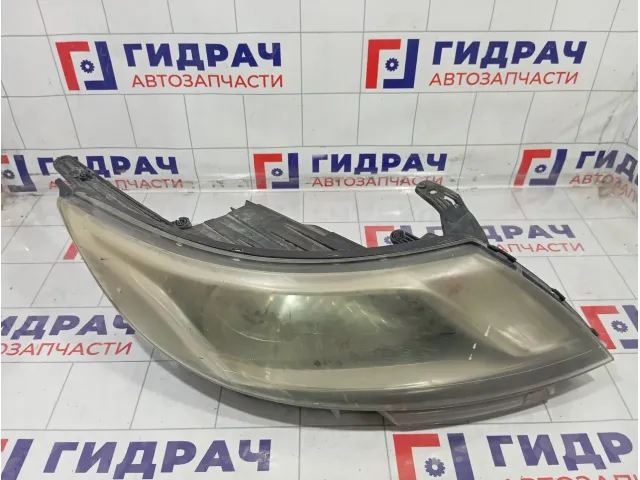 Фара правая Kia Rio 921024X000