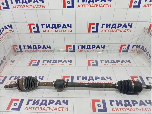 Привод передний правый Kia Rio 495011R000