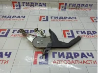 Рычаг, педаль стояночного тормоза Kia Rio 597104Y000