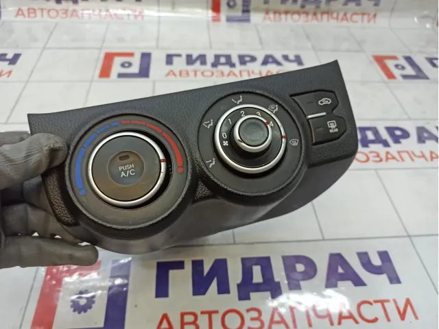 Блок управления отопителем (печкой) Kia Rio 972504Y020WK