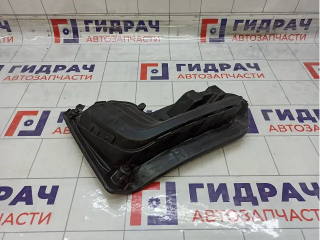 Заглушка бампера переднего правая Kia Rio 865244Y000