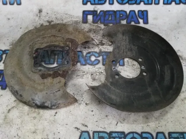 Щиток тормозного механизма задний шт. Kia Rio 2013