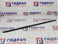 Накладка стекла переднего правого Kia Rio 822204Y000