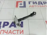 Ограничитель двери передней левой Kia Rio 793804Y000